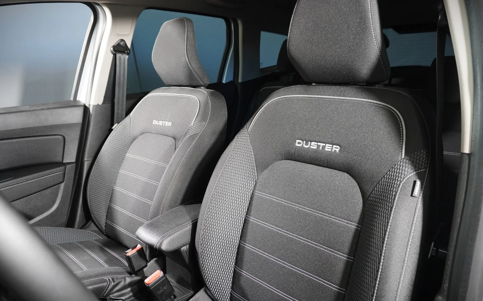 Zunanja slika - Dacia Duster - 1.5 Blue dCi 115 4x4 + SLOVENSKI + TOP - 16