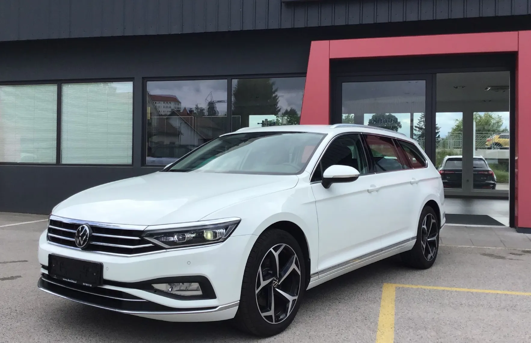 Zunanja slika - Volkswagen Passat - Variant 2.0 TDI BMT SCR Elegance DSG - 1