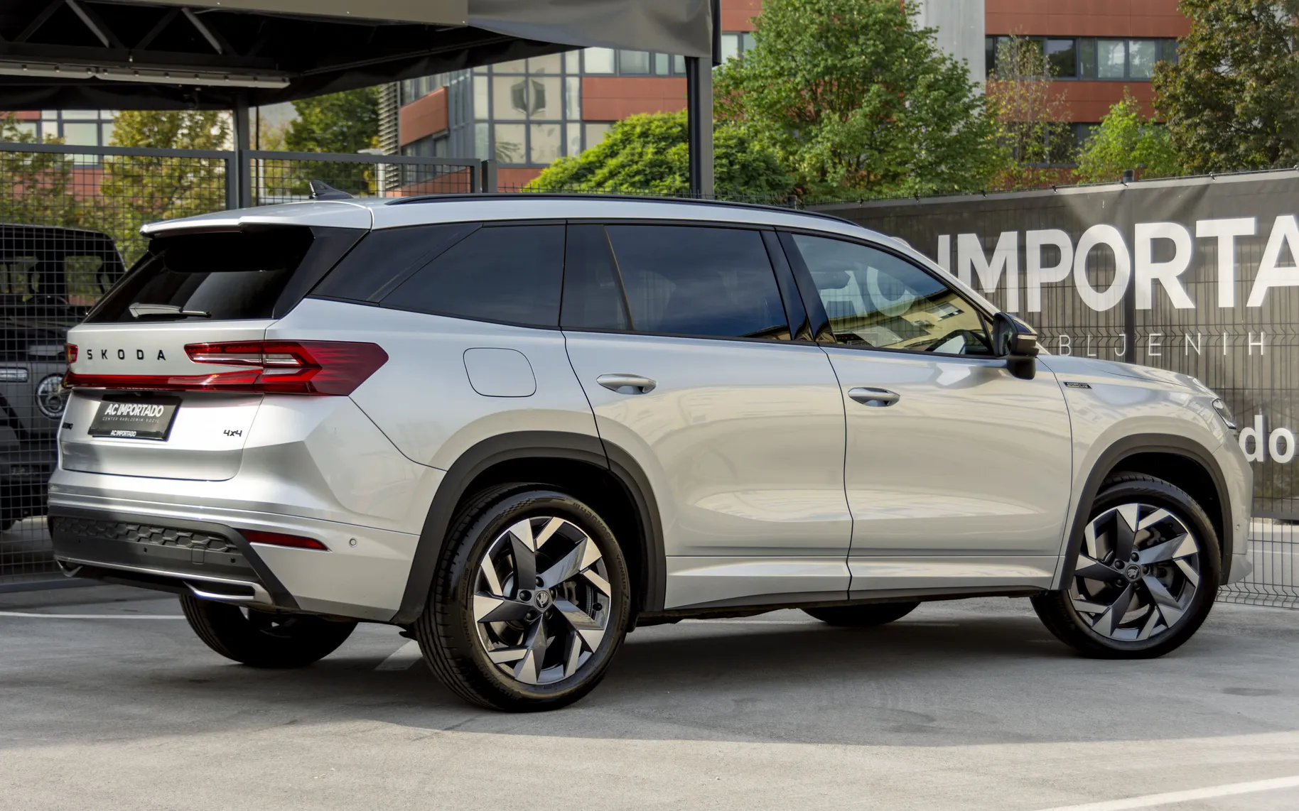 Zunanja slika - Škoda Kodiaq - 2.0 TDI 4x4 DSG Sportline-7SED-ACC-360-HUD - 5