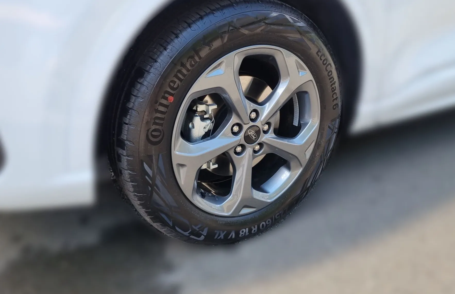 Zunanja slika - Ford Kuga - ST-LINE 1.5 EcoBoost 186KM A8 - 8