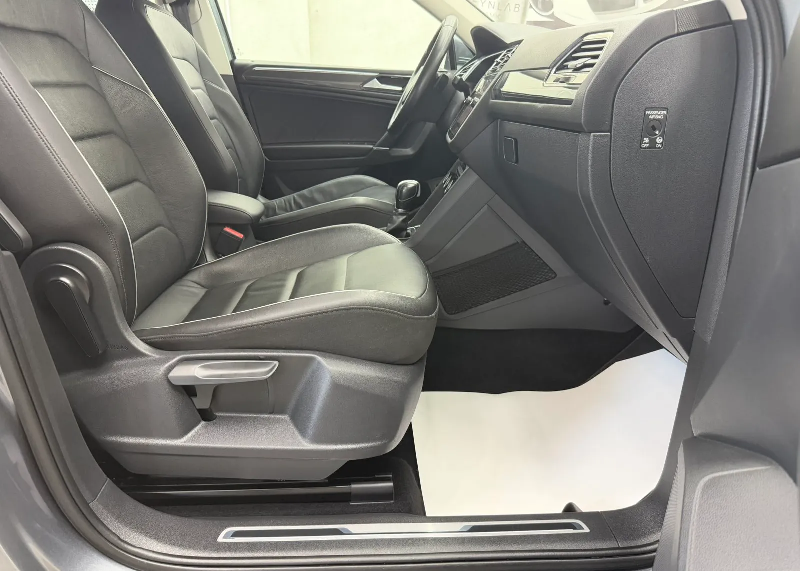 Zunanja slika - Volkswagen Tiguan - 2,0 TDI BMT Highline DSG 4MOTION - 7
