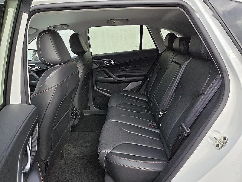 Zunanja slika - MG EHS - HS Luxury priključni Hybrid + ZIMSKE PNEVMATIKE - 12