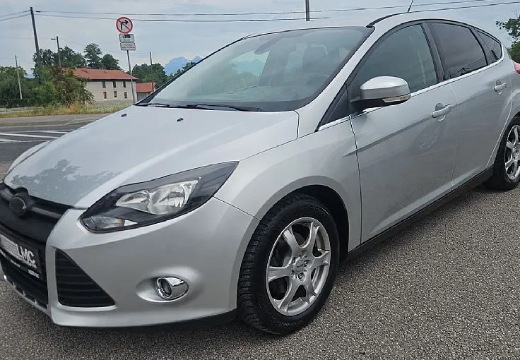 Zunanja slika - Ford Focus - 1.0 125ks °OPRAVLJEN VELIK SERVIS° °6-PRESTAV° - 1