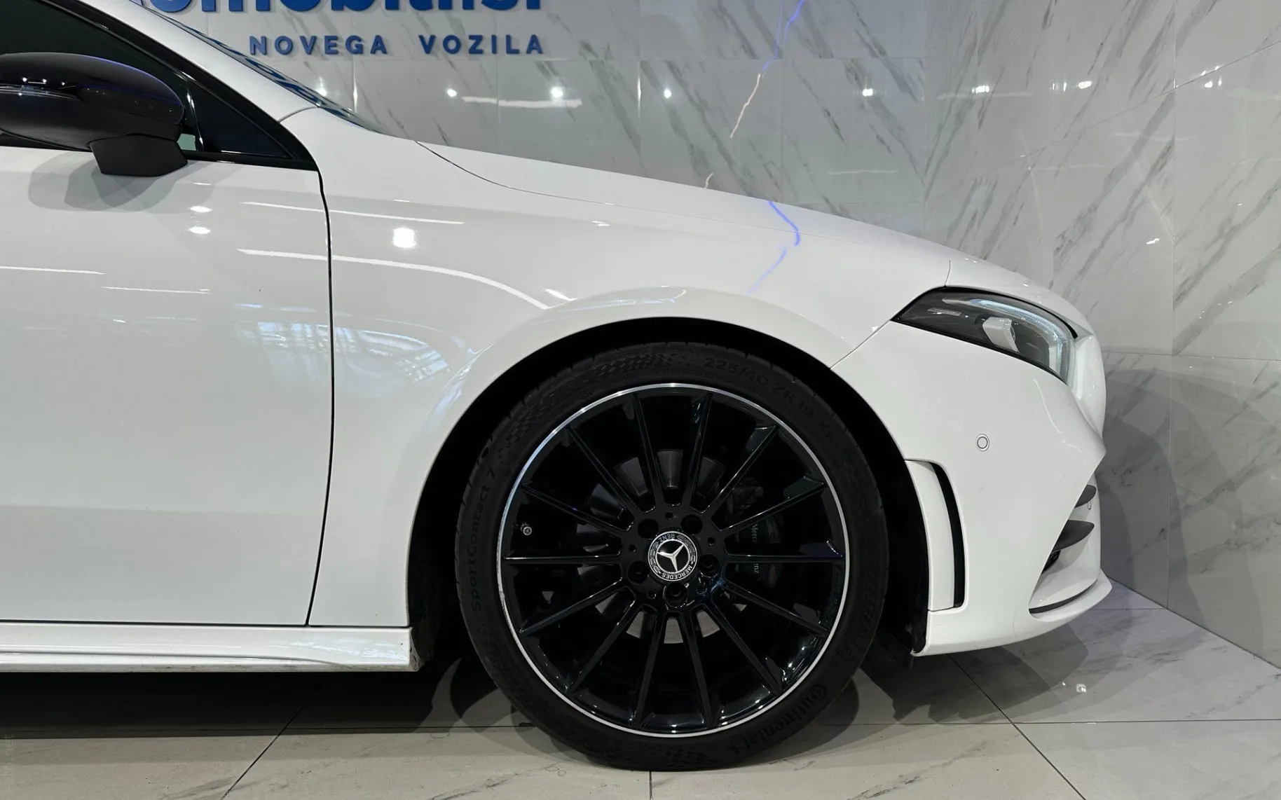 Zunanja slika - Mercedes-Benz A-Razred - 200 AMG Line |ACC|Kamera|Gretje|AmbientL|PDC|SLO| - 4