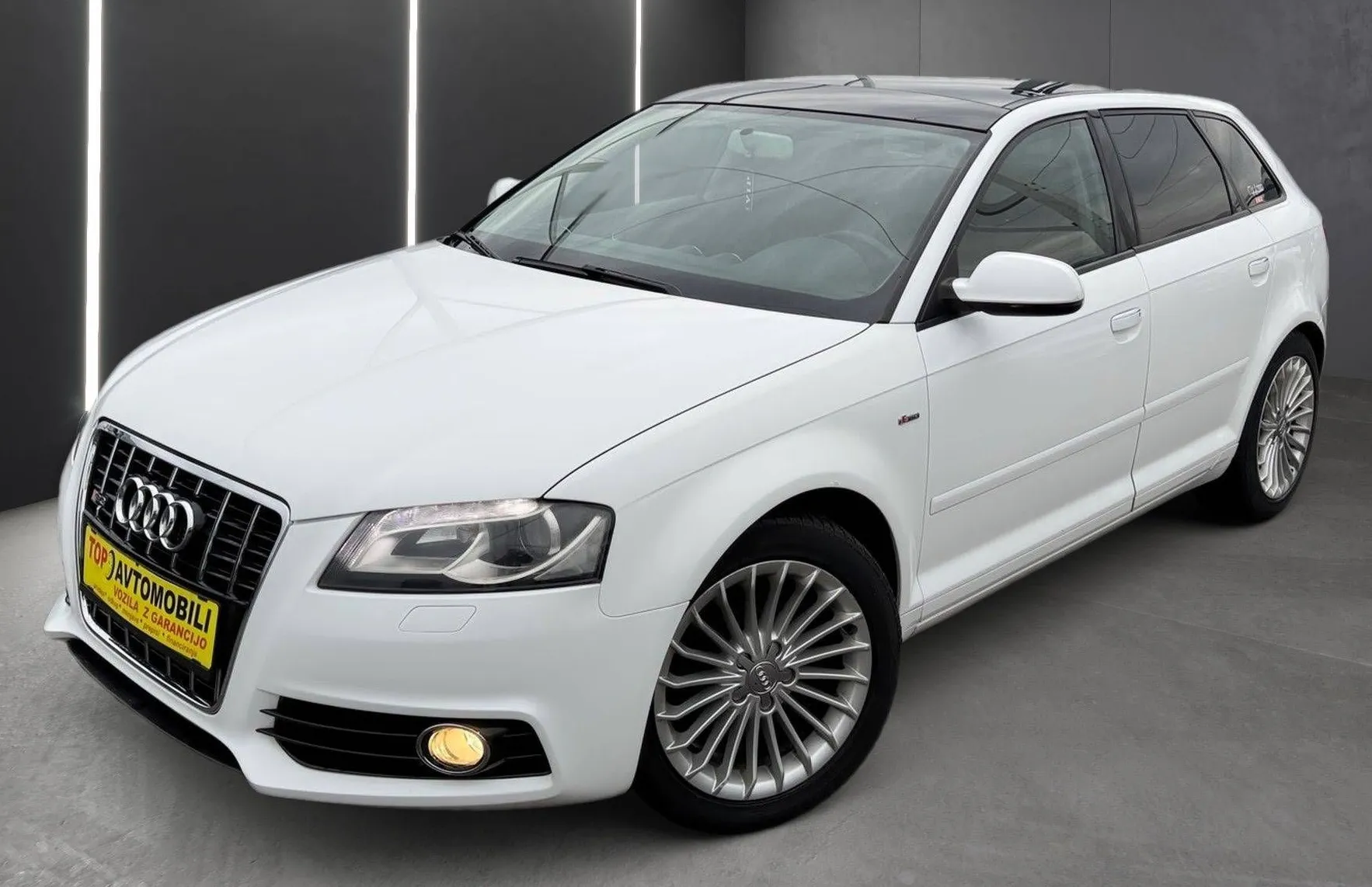 Zunanja slika - Audi A3 - 2.0 TDI AUT XENON AUT PANO PDC TEM USNJE TOP... - 2