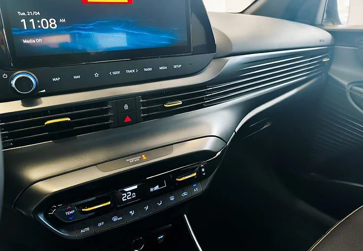 Zunanja slika - Hyundai i20 - 1.0 T-GDI STYLE BLACK LINE AVT-17 COL-WINTER-VIDEO - 12