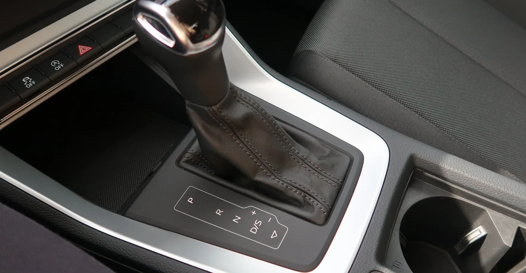 Zunanja slika - Audi Q3 - 40 TDI quattro S tronic 140  190 -NAVI-ALU-VIRTUAL - 19