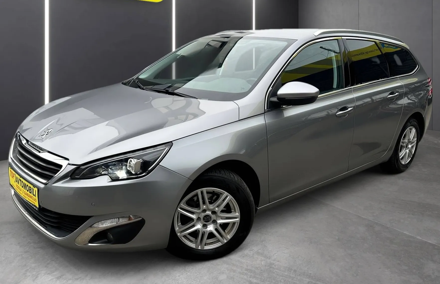 Zunanja slika - Peugeot 308 - 1.2 PureTech LED NAVI TEMP PDC MOŽNOST BREZ POLO.. - 2
