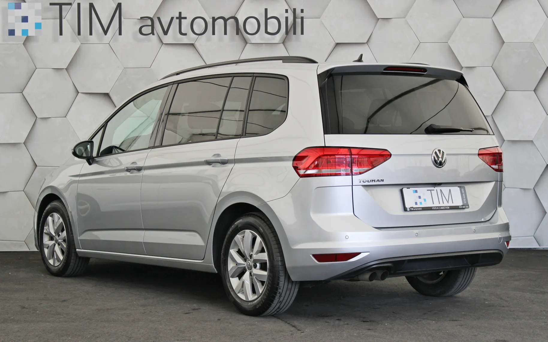 Zunanja slika - Volkswagen Touran - 2.0 TDI DSG Family 150KM - 4