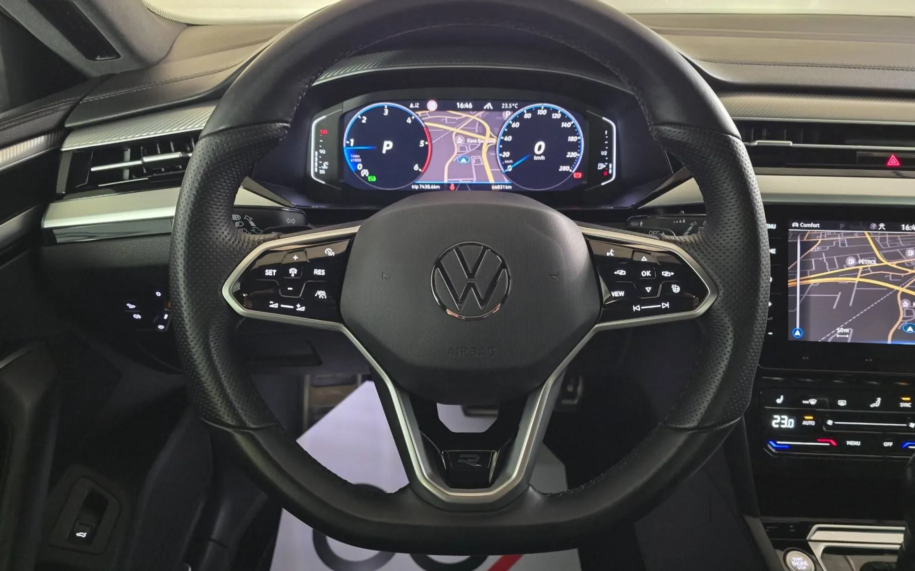 Notranja slika - Volkswagen Arteon Shooting Brake - Arteon SB 2.0 TDI R-Line DSG - Matrix.360kam.DCC - 13
