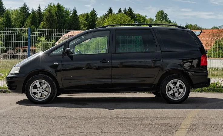 Zunanja slika - VW Sharan - 1.9 TDI  PDC Kamera Tehnični celo leto - 8