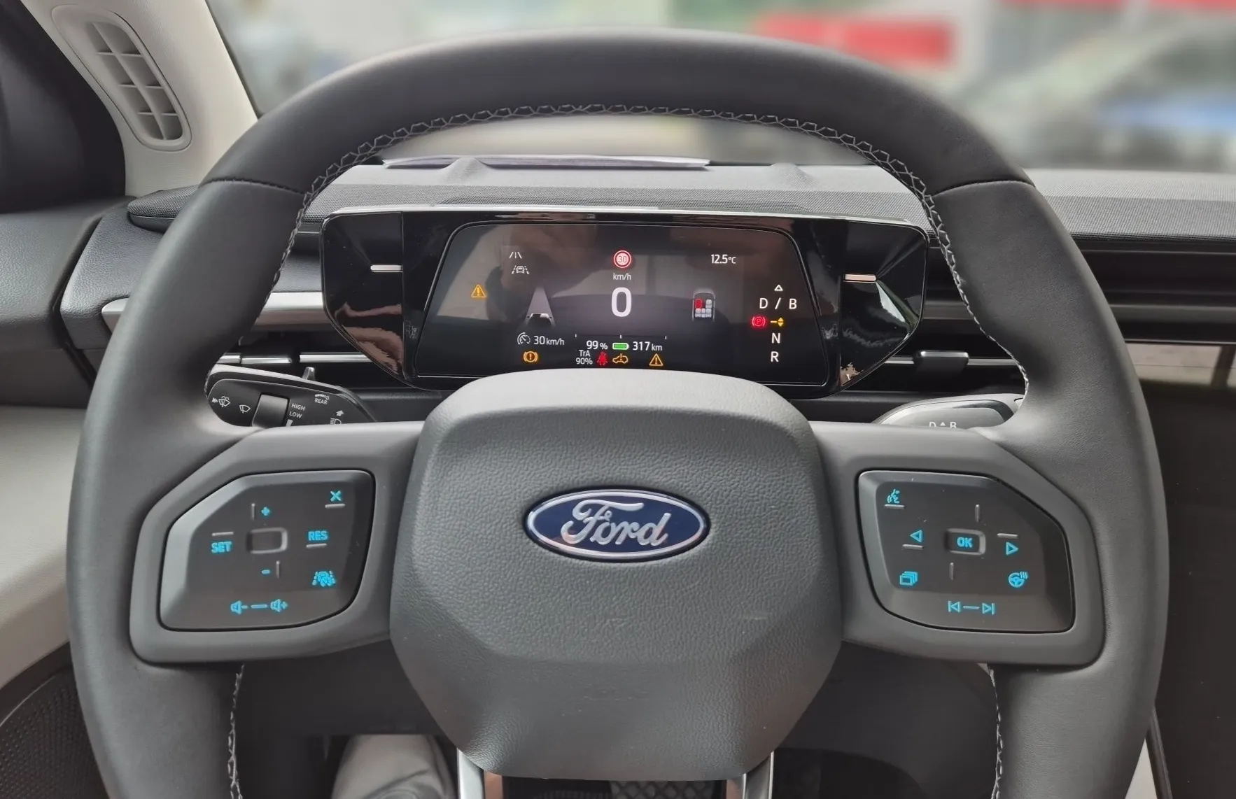 Zunanja slika - Ford Explorer - EV STYLE 170PS 52KWH RWD-NA ZALOGI-DOBAVA TAKOJ - 11