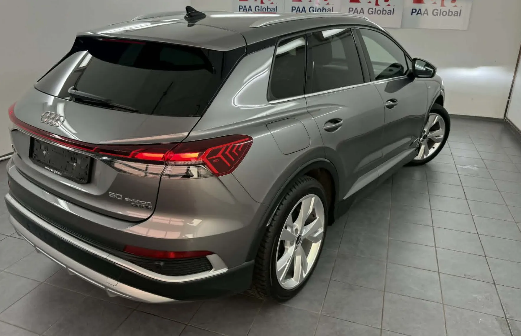 Zunanja slika - Audi Q4 - e-tron 50 e-tron quattro S Line 220kw.KAMERA.LED.USNJE - 8