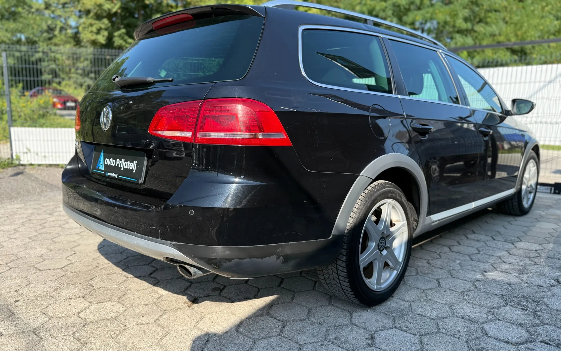 Zunanja slika - VW Passat - 2.0 TDI 4M BlueM.T.Alltr.Premium avt.130 - 15