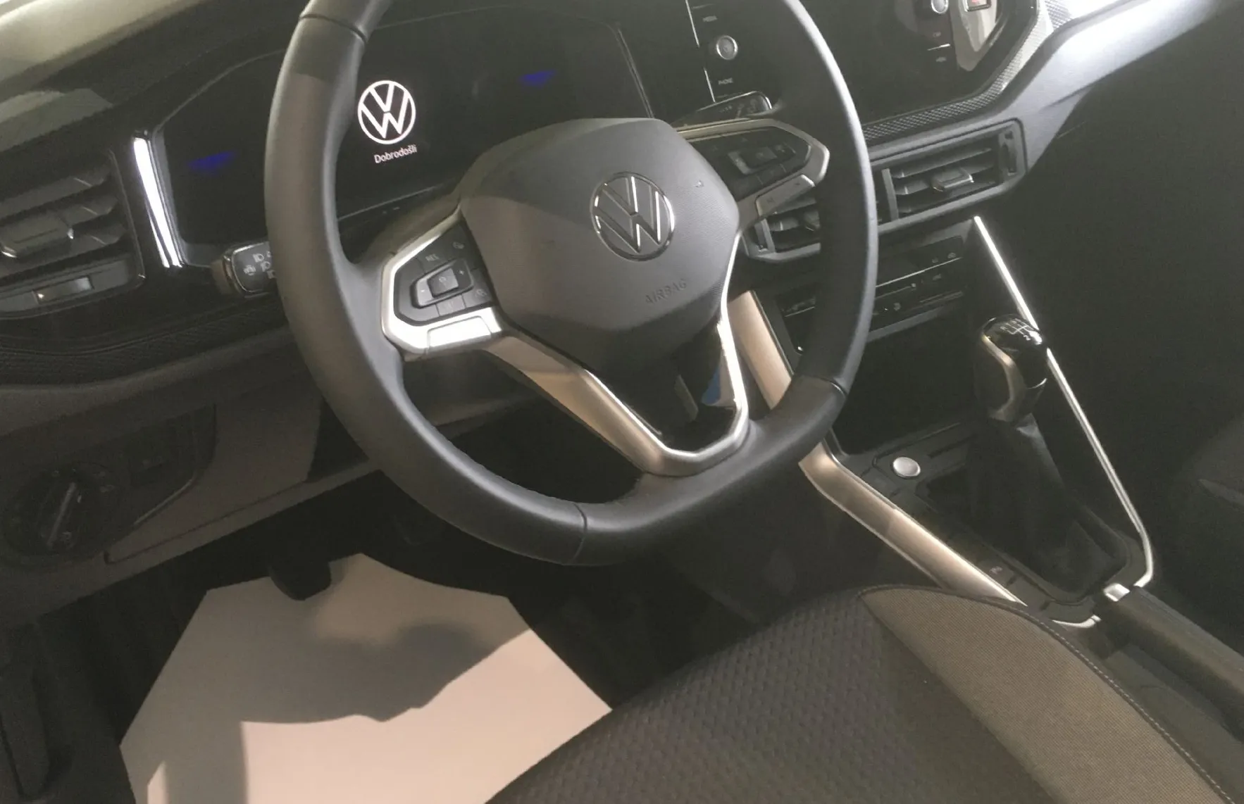 Zunanja slika - Volkswagen Taigo - 1.0 TSI 4ALL 85  115 - 3