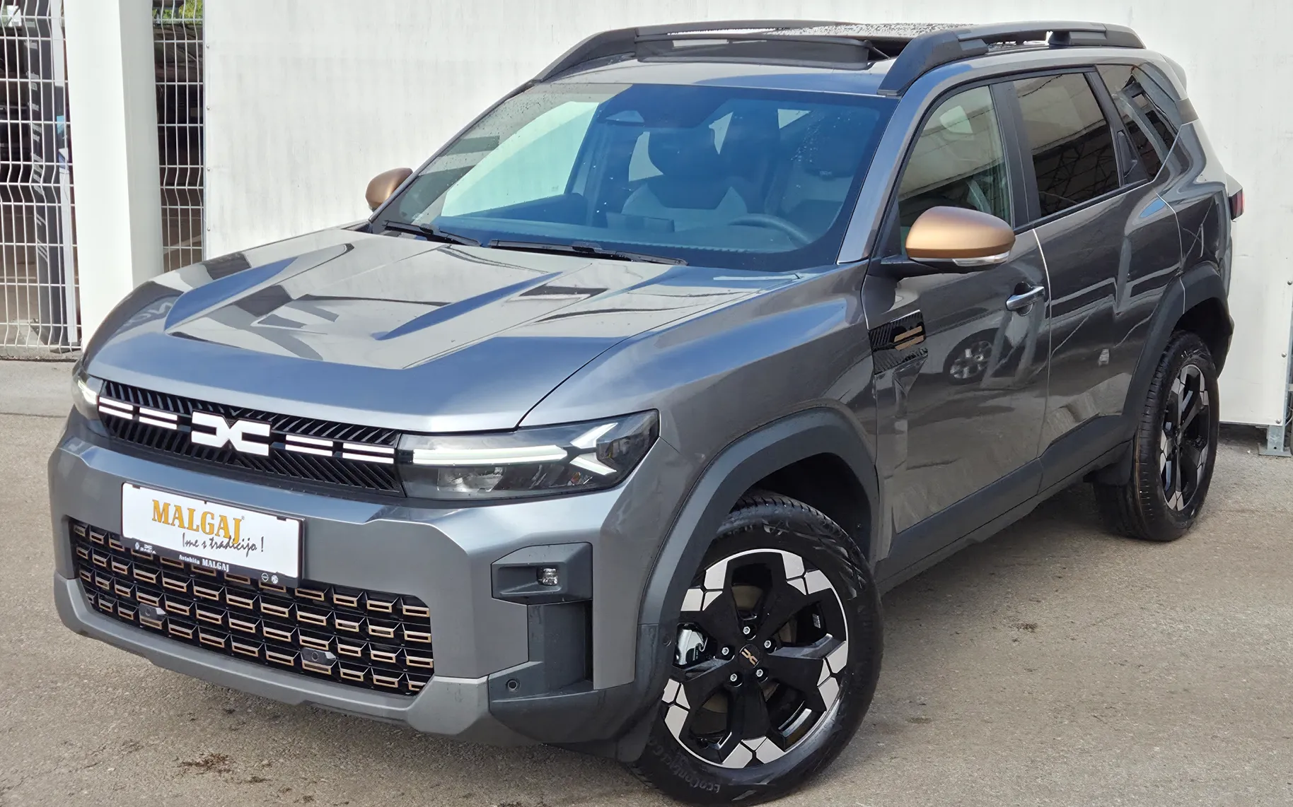 Zunanja slika - Dacia Bigster - Extreme 140MHEV+Zimske gume+Paket City - 1