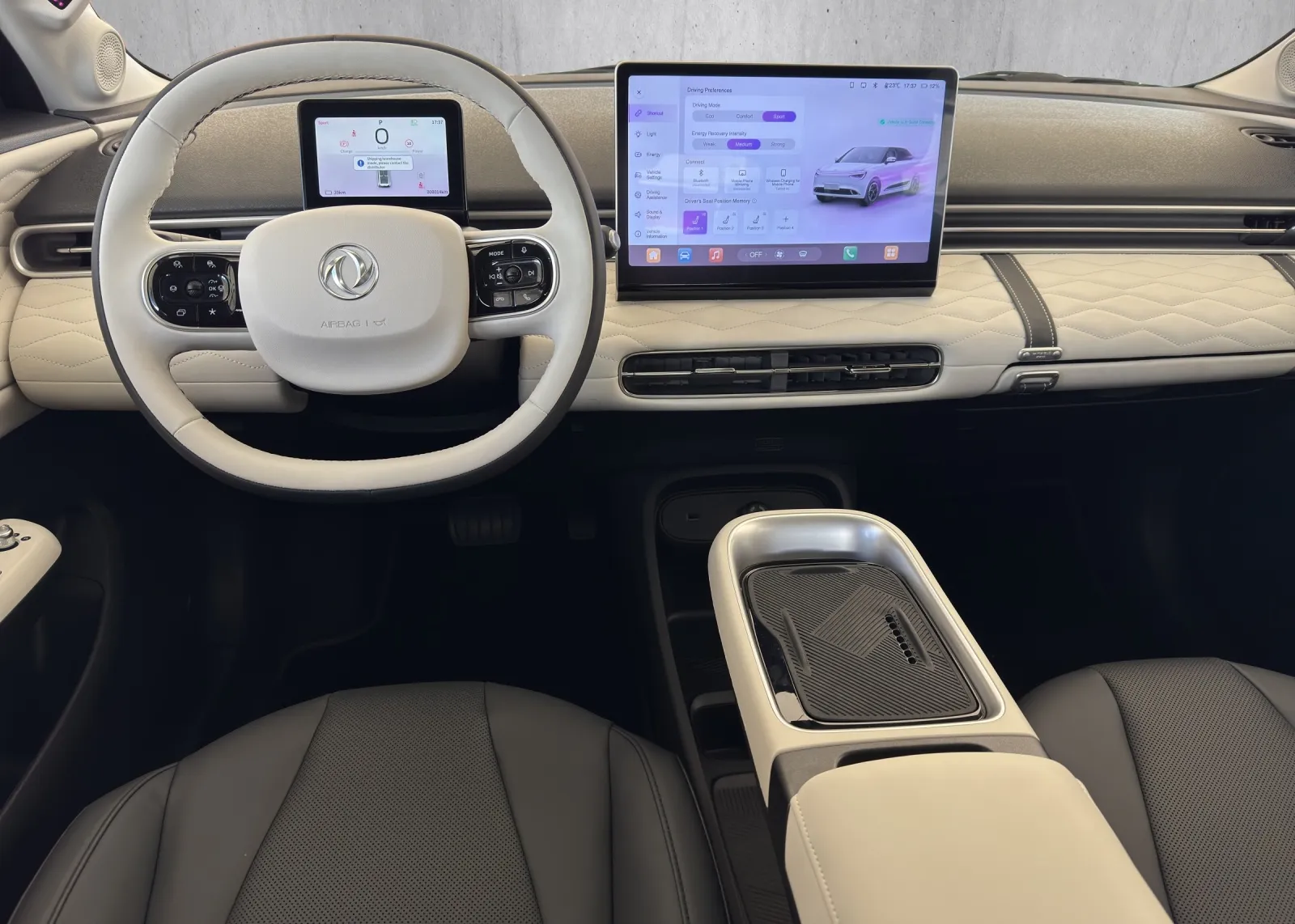 Zunanja slika - Dongfeng Box - 42.3 kWh + 360 kamera + tempomat + memory + 7200€ - 3