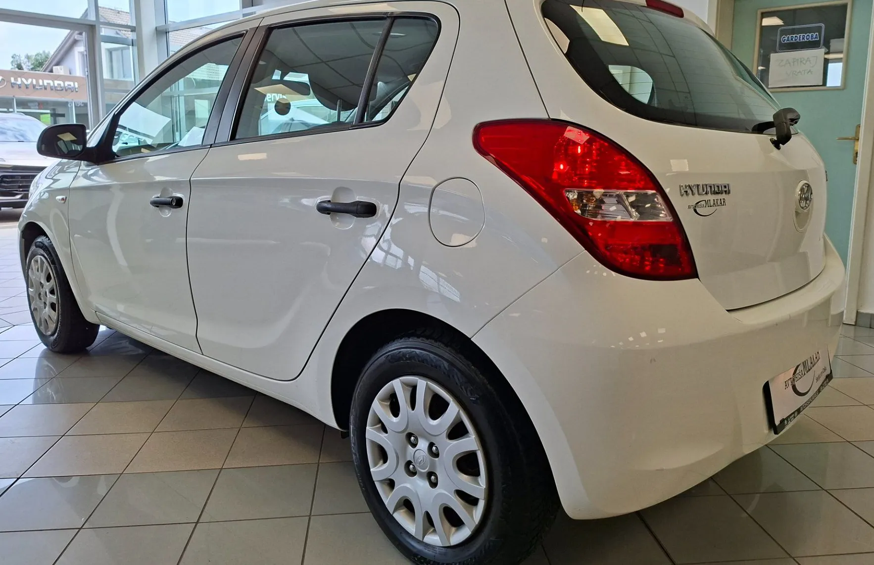 Zunanja slika - Hyundai i20 - 1.2 Dynamic-HITRI KREDIT-ODLIČEN- - 3