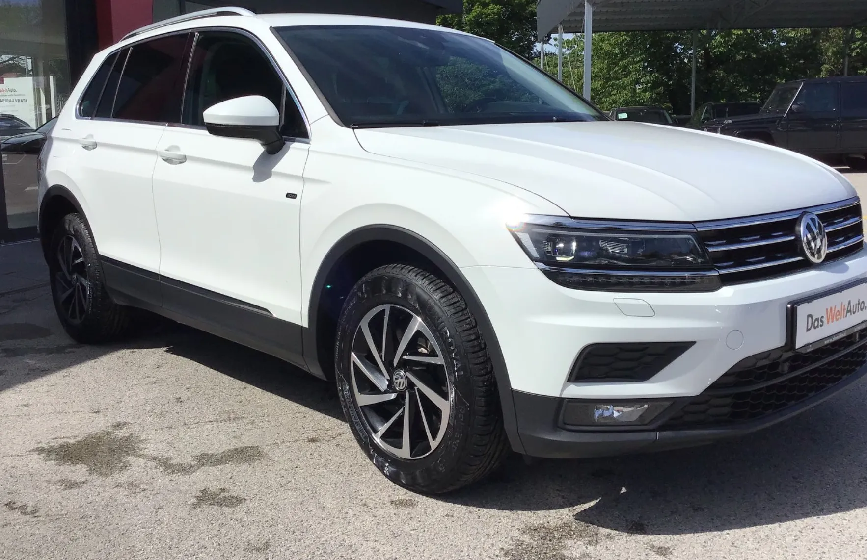 Zunanja slika - Volkswagen Tiguan - 4motion 2.0 TDI BMT Comfortline DSG - 3