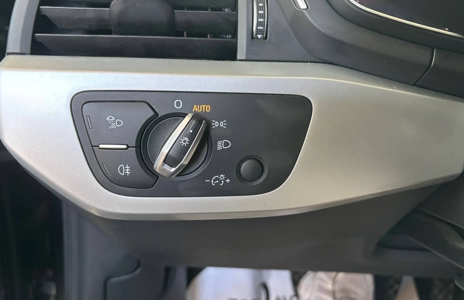 Zunanja slika - Audi A4 - Avant 2.0 TDI LED NAVI TEMP PDC GR.SEDEŽEV KLIMA ITD... - 18
