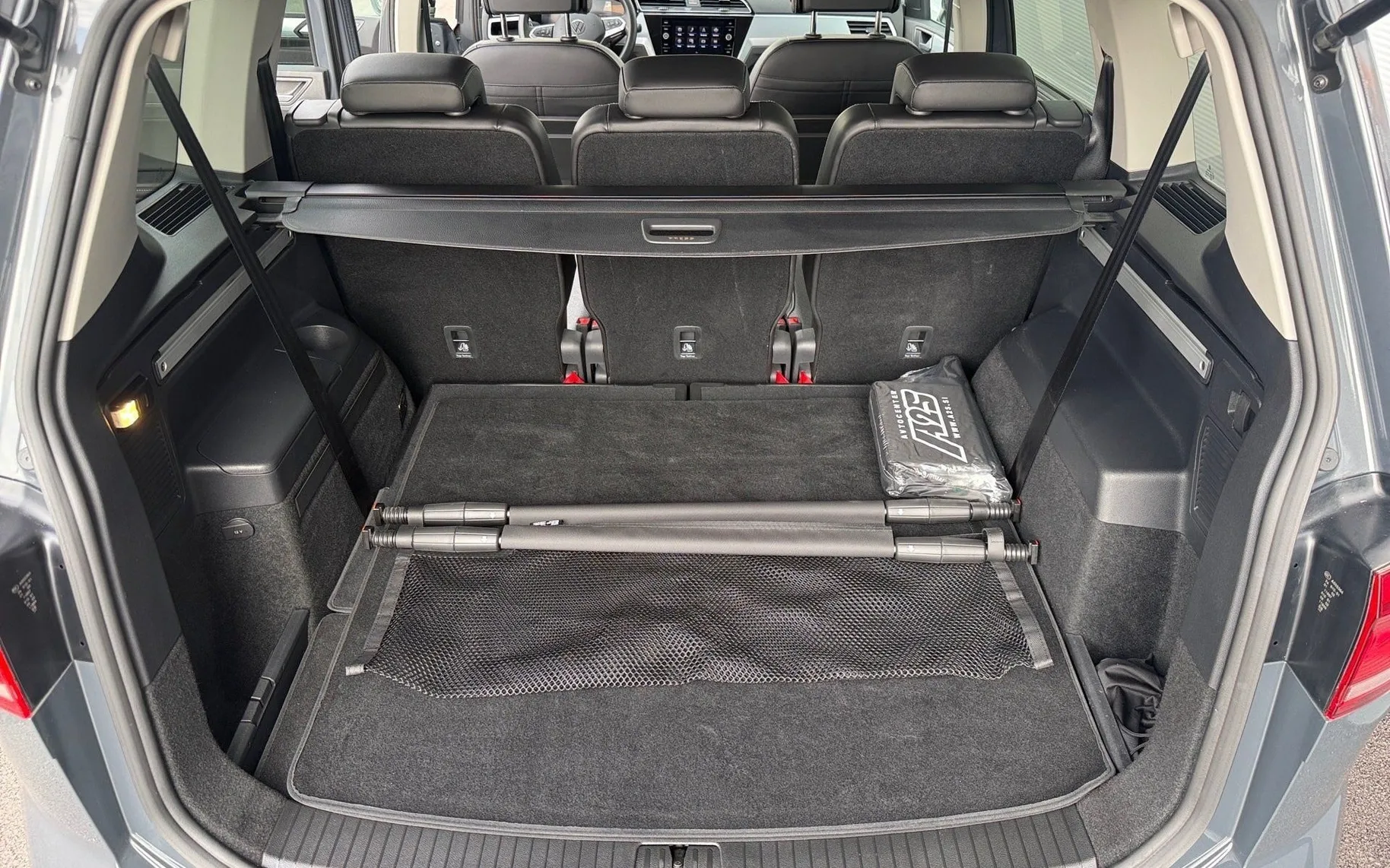 Notranja slika - Volkswagen Touran - 1.5 TSI Family-ACC-Mrtvi kot-Virtual-4x ogr.sedeži - 12