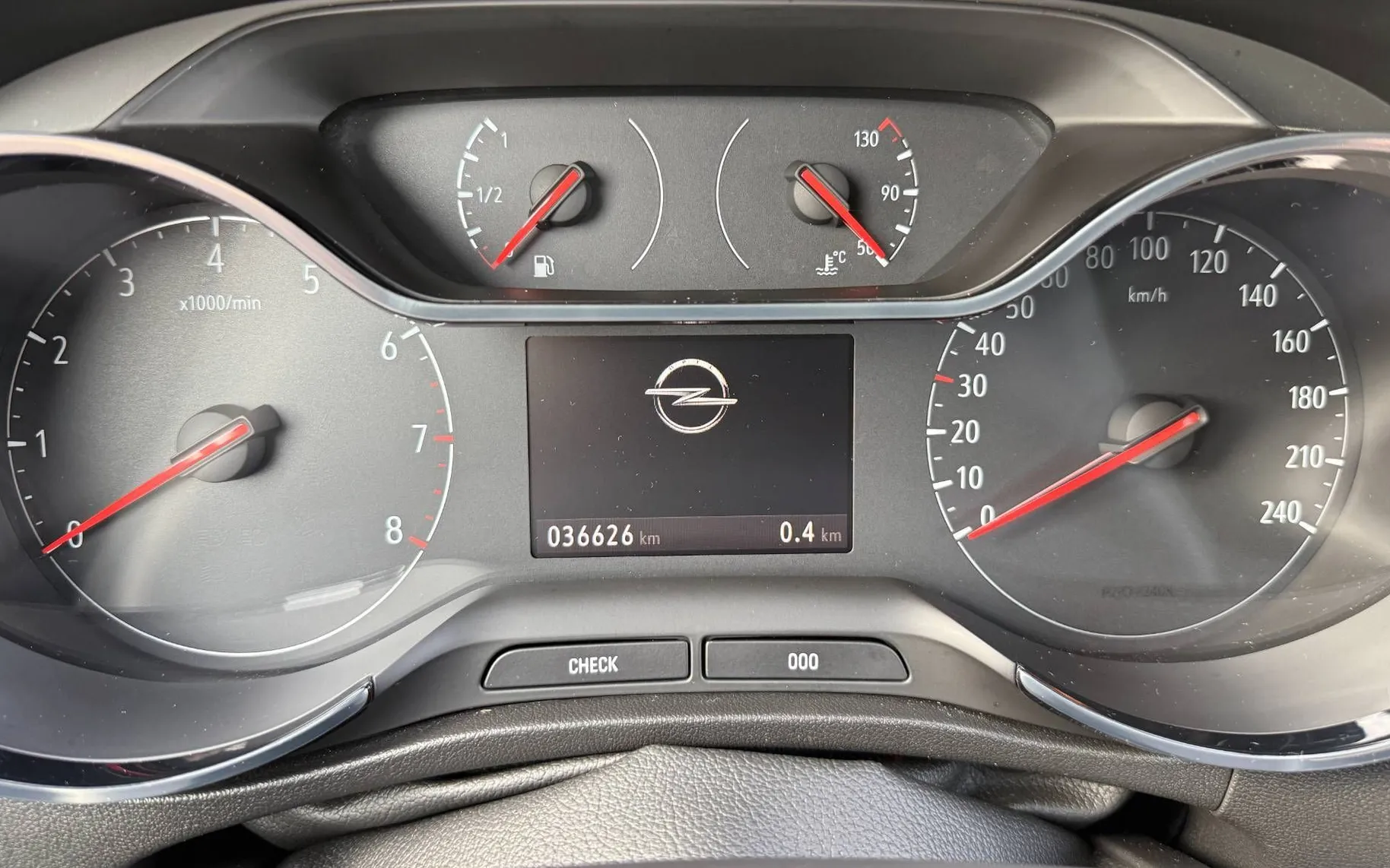 Zunanja slika - Opel Crossland - 1.2 TURBO 81KW ELEGANCE... - 13