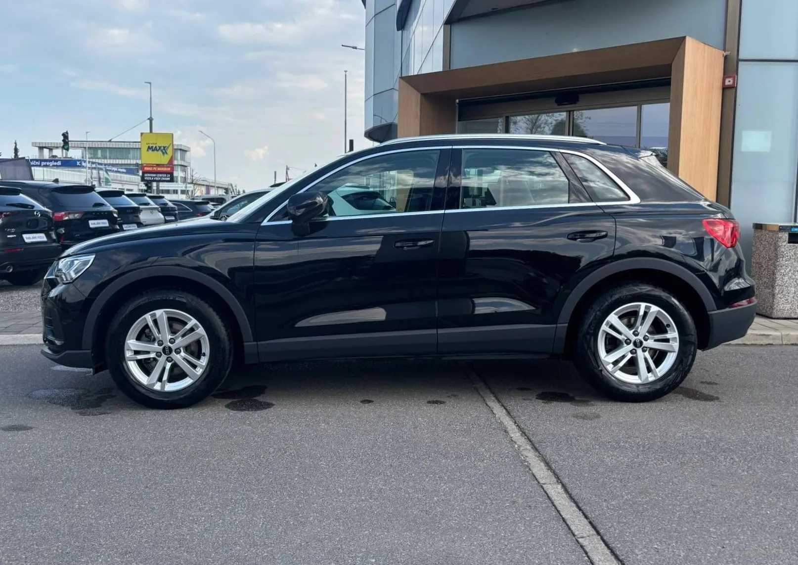 Zunanja slika - Audi Q3 - 35 TFSI S tronic KAMERA-LED-NAVI - 3