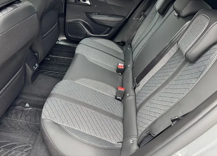 Zunanja slika - Peugeot 2008 - ALLURE PureTech 100 - AKTIVNI TEMPOMAT - KAMERA - 6