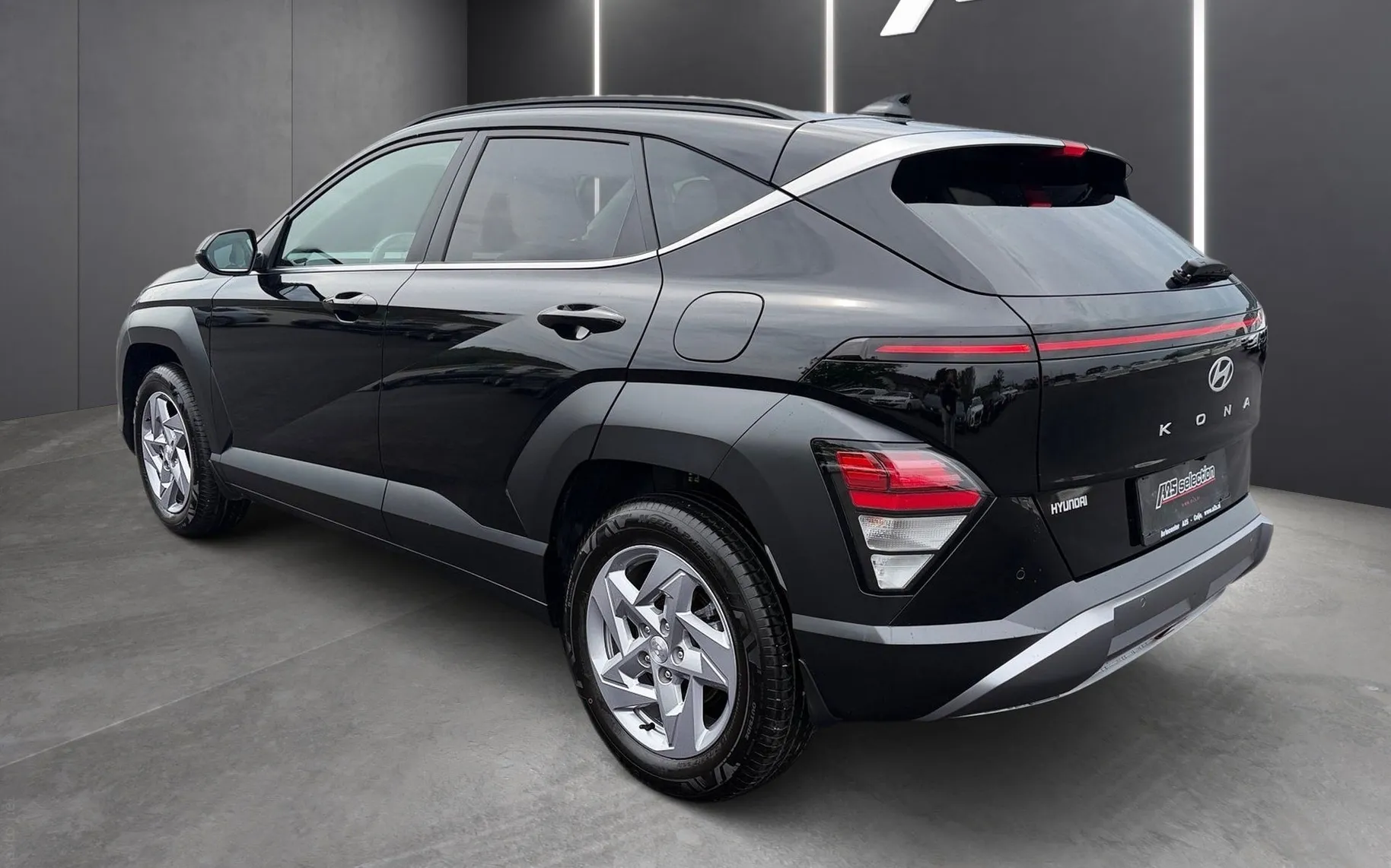 Zunanja slika - Hyundai Kona - 1.0 T-GDI 120 ISG MHEV Premium DCT-SLO-1.lastnik - 4