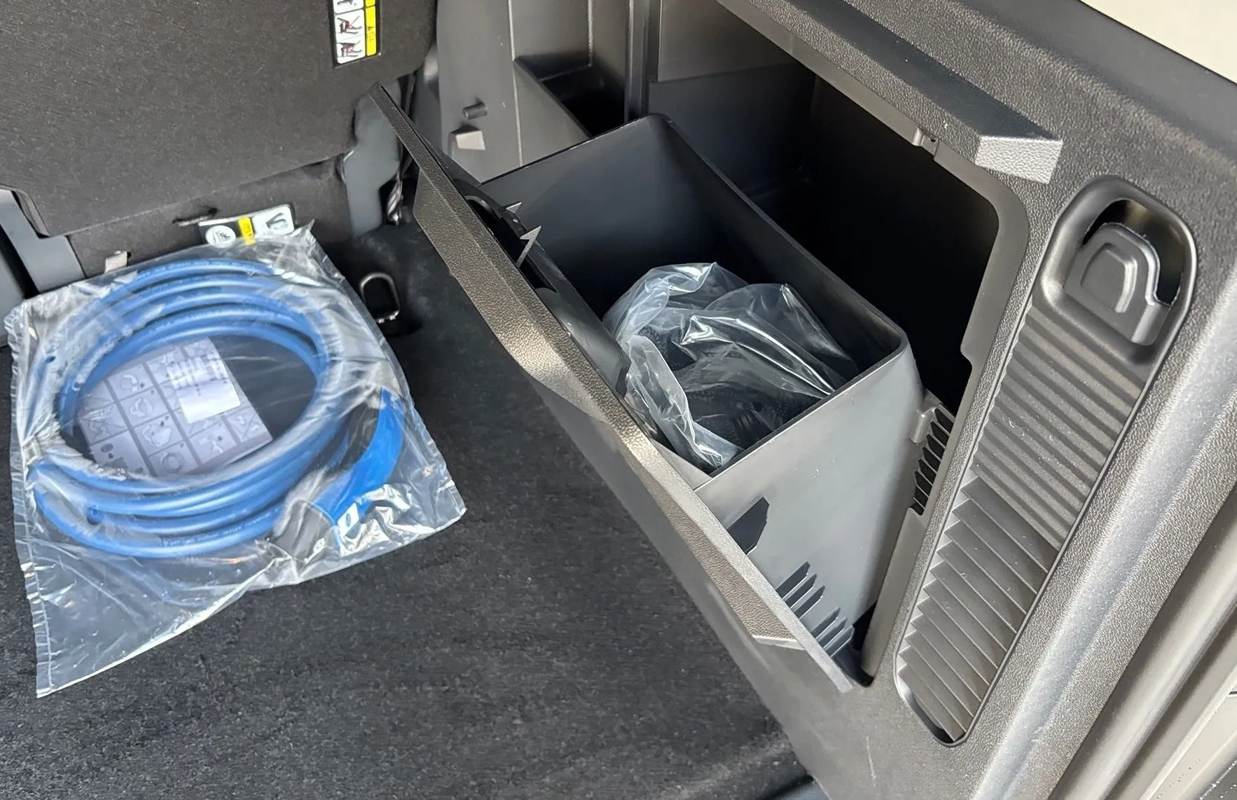 Zunanja slika - Ford Tourneo - Courier E-COURIER ACTIVE 43KWH 136PS FWD - 10