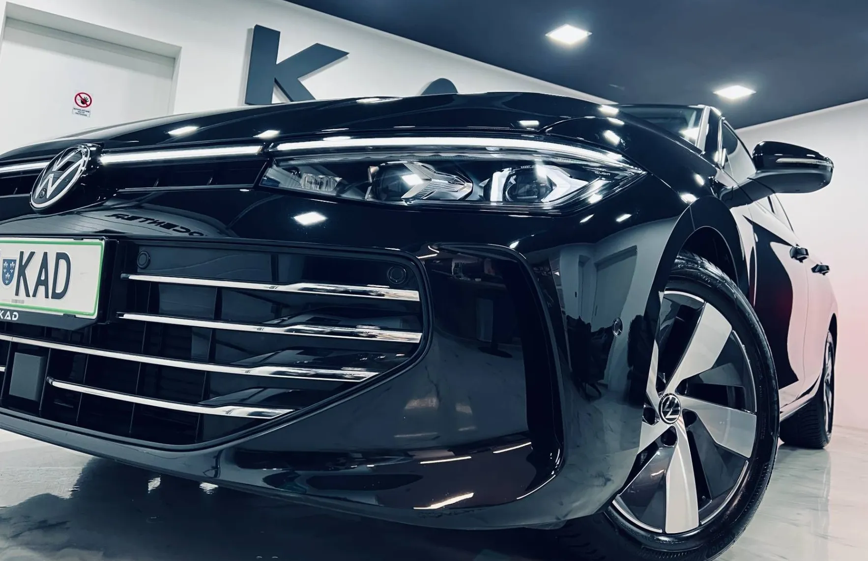 Zunanja slika - VW Passat - Variant 2.0 TDI  Elegance avt.-360 KAM-GRET SED-VOLANA-A - 17