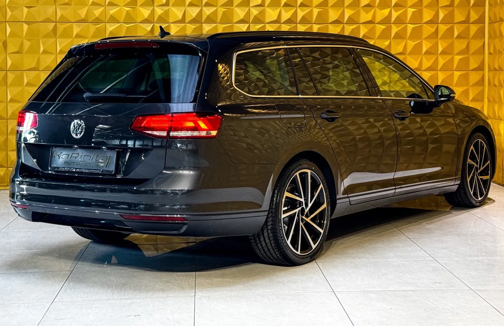 Zunanja slika - Volkswagen Passat - Variant 2.0 TDI AUT. LED-MASAZA-KLJUKA-KAMERA-GRETJE-RADAR - 10