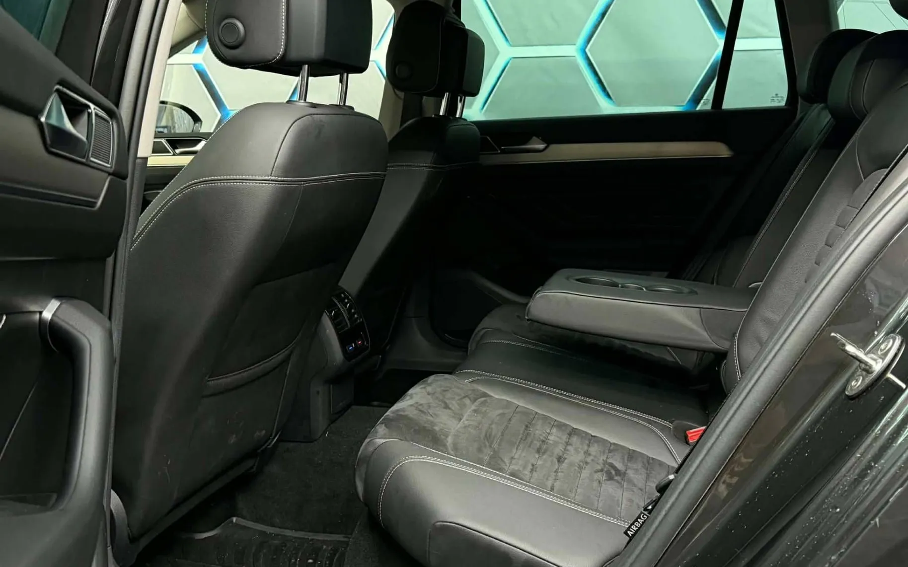 Notranja slika - Volkswagen Passat Variant - 2.0 BI TDI•4 MOTION•IQ LED•VIRTUAL•ACC•MRTVI KOT - 10