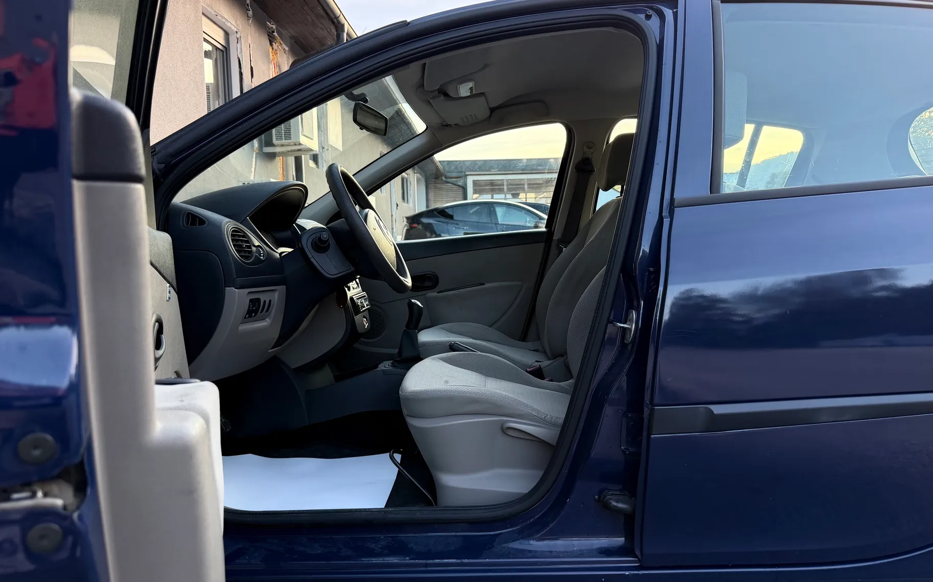 Zunanja slika - Renault Clio - 1.2 Authentique Pack 2.LASTNIK SLO.VOZILO KLIMA - 3