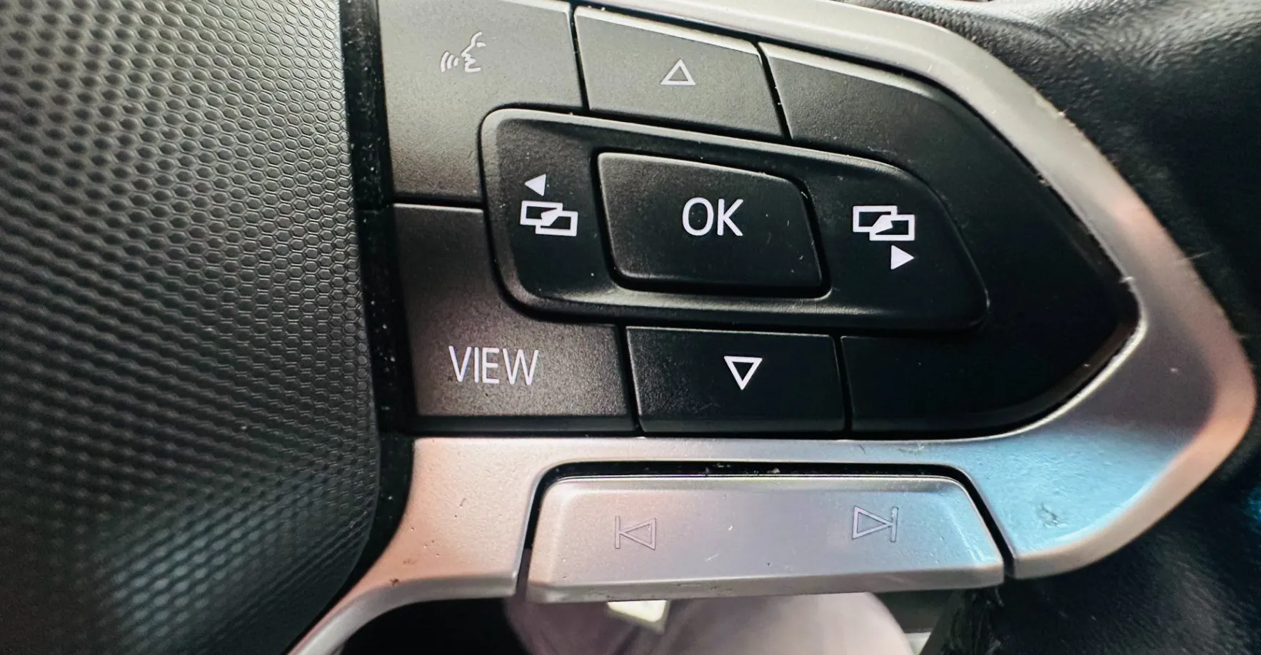 Zunanja slika - Volkswagen Tiguan - 2.0 TDI DSG.LED.NAVI.PDC.2023.ACC.3 CONSKA KLIMA.. - 6