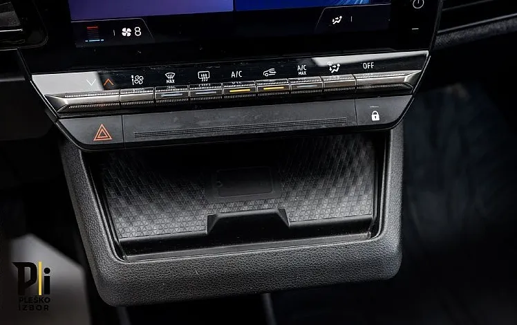 Zunanja slika - Renault Megane E-tech - Equilibre EV40 96kW 7AC JAMSTVO DO 08 2028 - 9