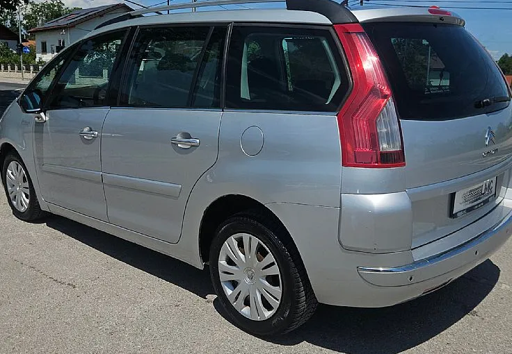 Zunanja slika - Citroën C4 Grand Picasso - 1.6 HDi 111ks °7-SEDEŽEV° °REDNO VZDRŽEVAN° - 5