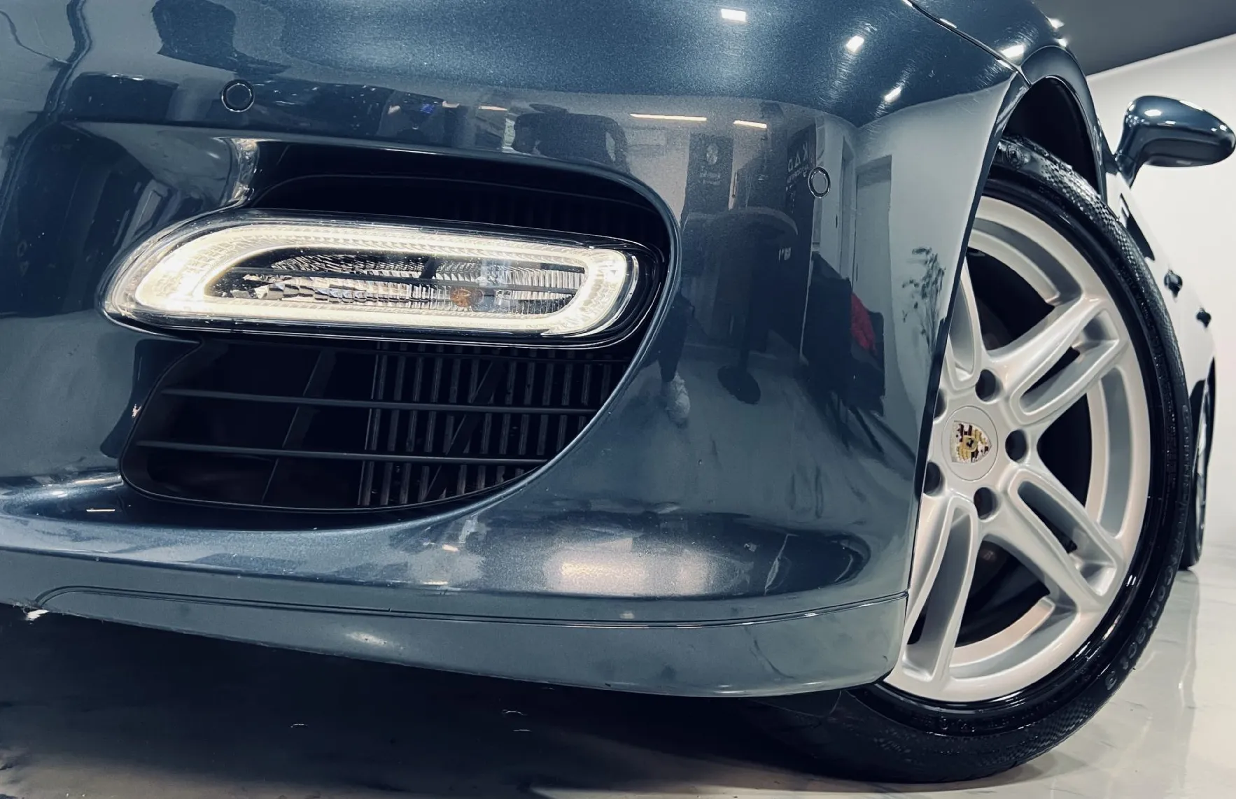 Zunanja slika - Porsche Panamera - TURBO-4X4-USNJE-KAMERA-XENON-MEMORY - 16
