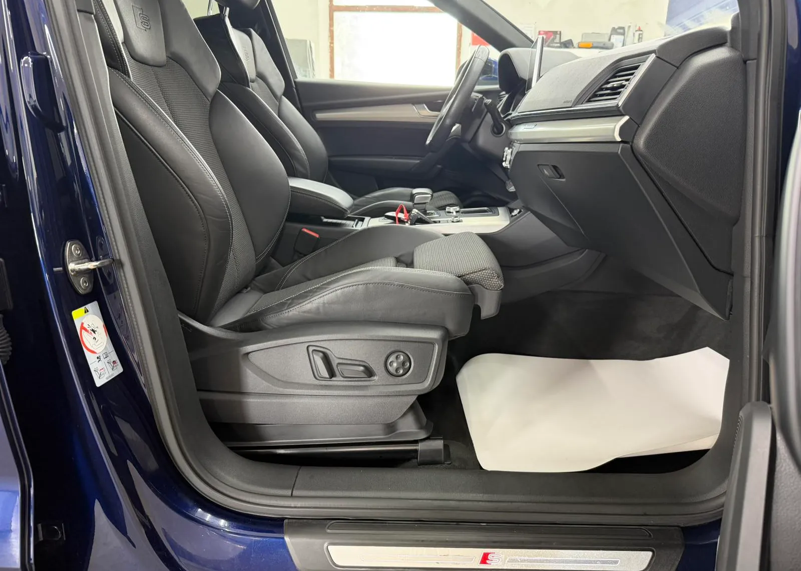Zunanja slika - Audi Q5 - quattro 2,0 TDI Sport S tronic - 7