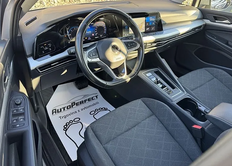 Zunanja slika - VW Golf - Variant 2.0 TDI avt. 85kw |NAVI|PDC|AMBI| - 9