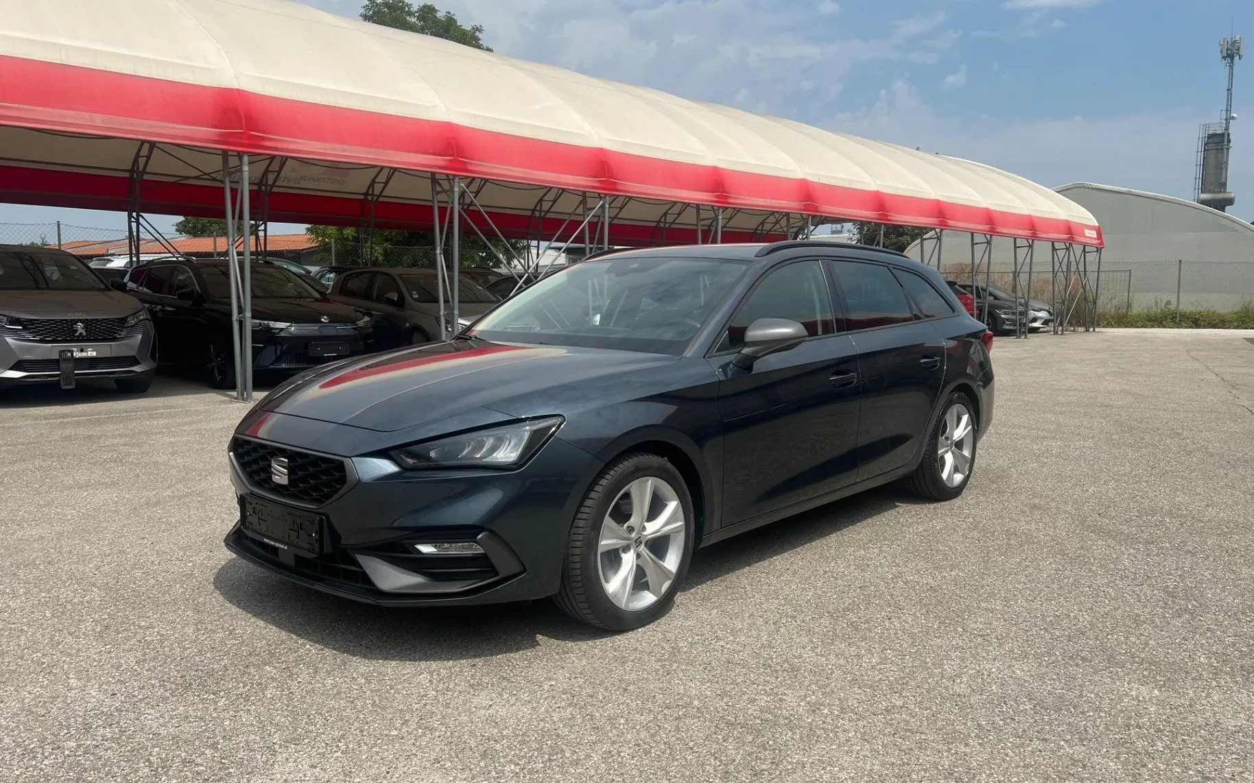 Zunanja slika - Seat Leon - ST 2.0 TDI FR DSG.NEMŠKI+4ALU.PANORAMA.GRE.SEDEŽEV - 1