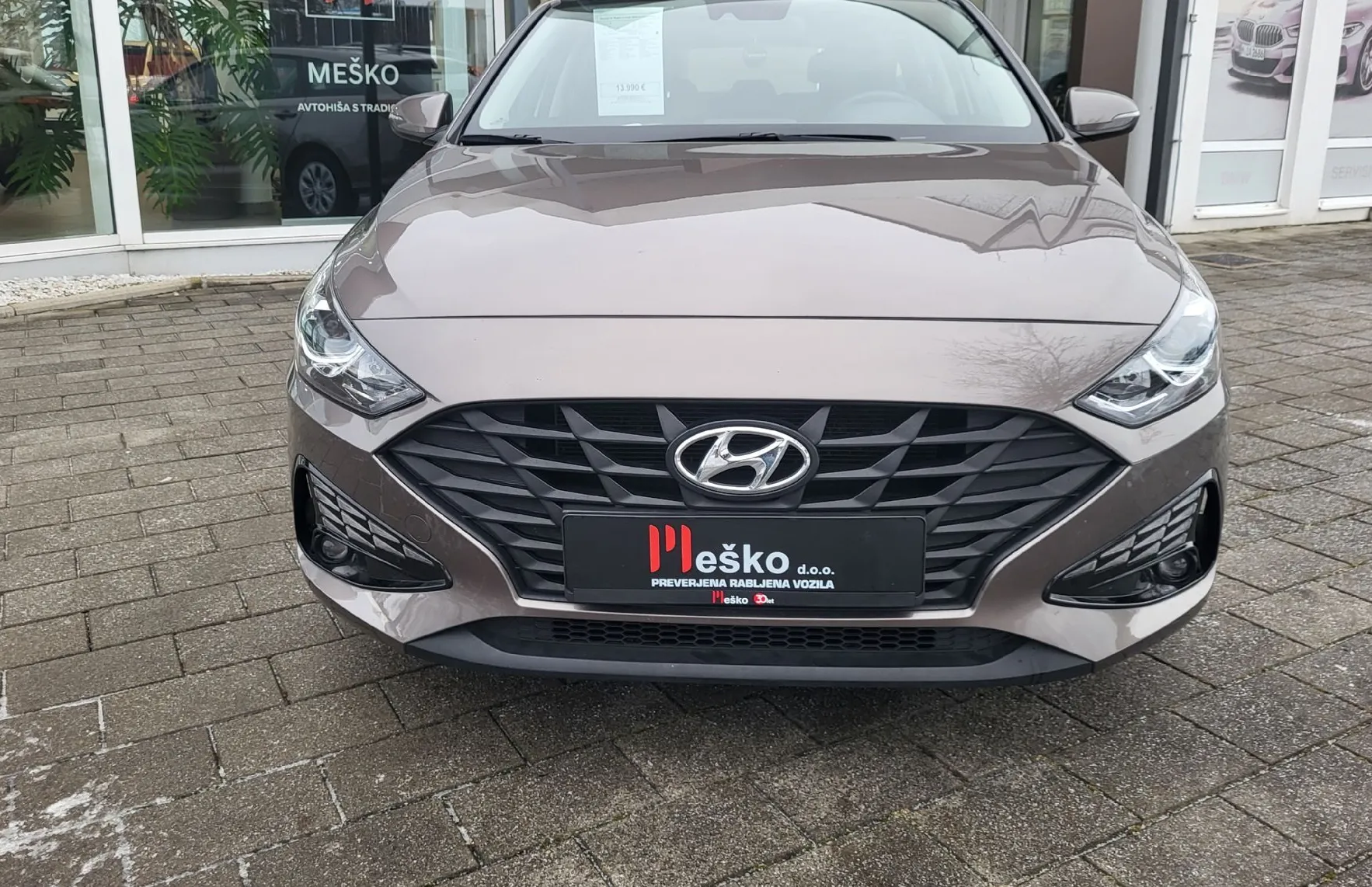 Zunanja slika - Hyundai i30 Wagon - 1.5 110 MPI TREND-slo-1last-ac-el.paket-servisna - 2