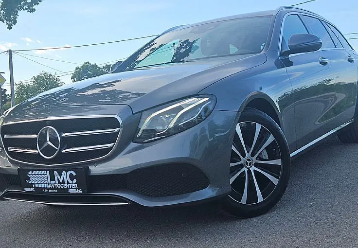 Zunanja slika - Mercedes-Benz E-Razred - E 300De 276ks °FULL LED° °VIRTUAL°18-COL°°ZRAČNO° - 3