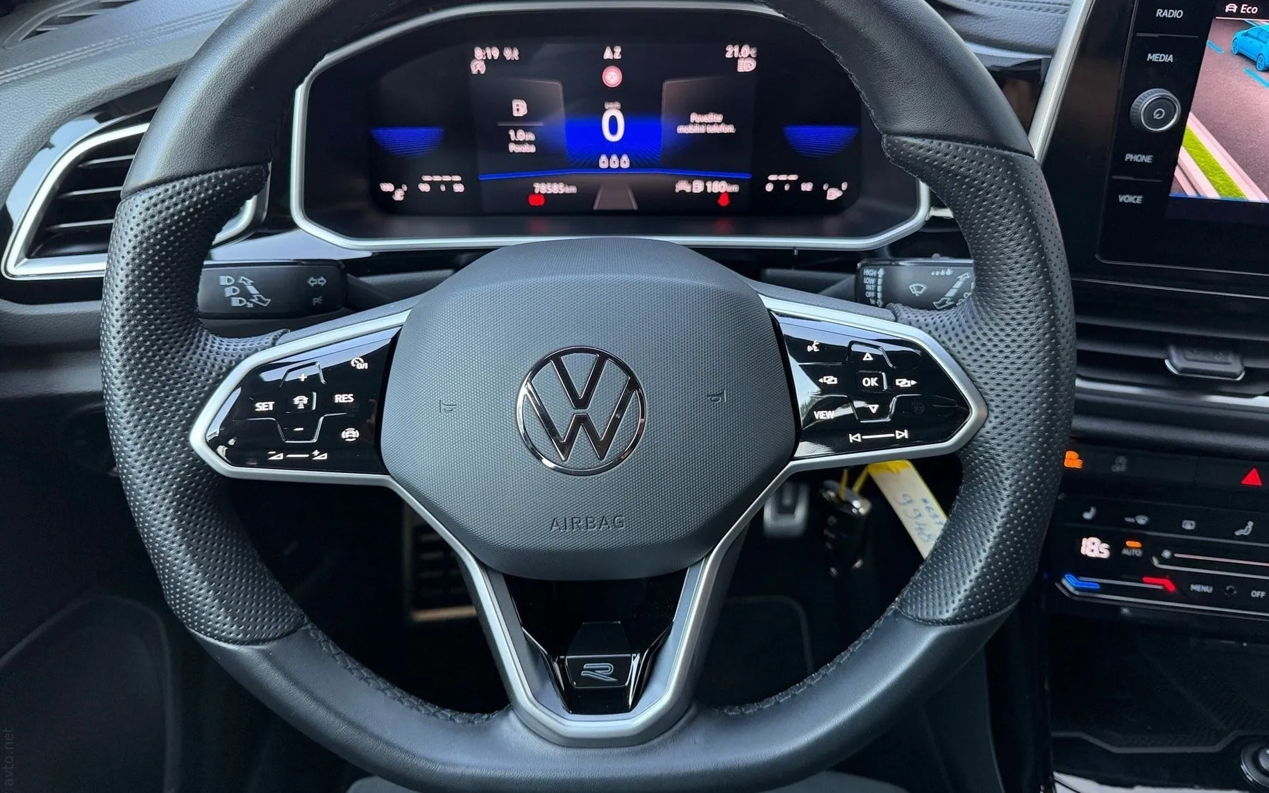 Notranja slika - Volkswagen T-Roc - 1.0 TSI BMT R-Line-Masaža-ACC-PDC-Kamera-IQ Light - 8