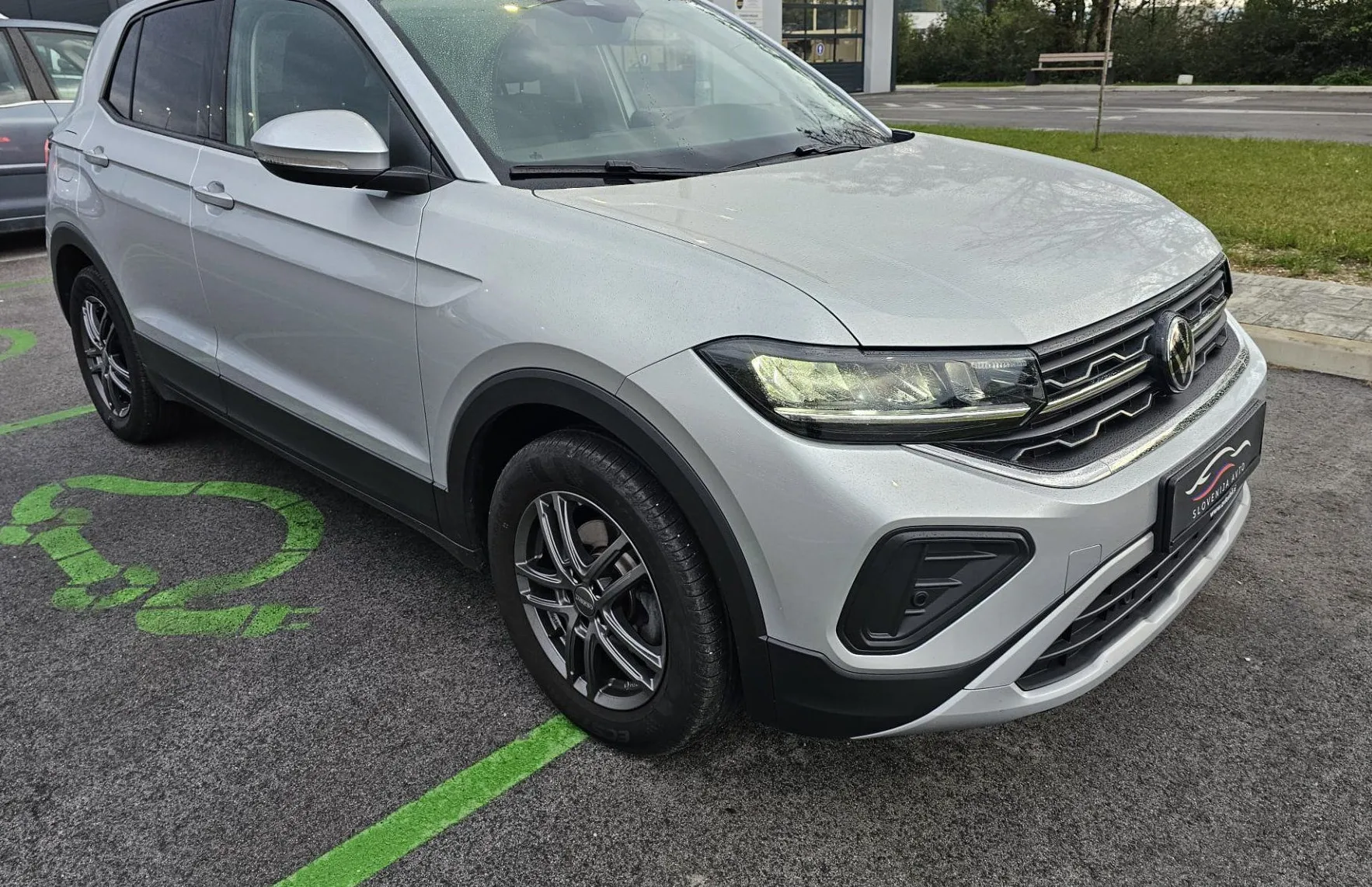 Zunanja slika - Volkswagen T-Cross - 1.0 TSI BMT 4Joy |Slovenski|1 lastnik|kot nov| - 3