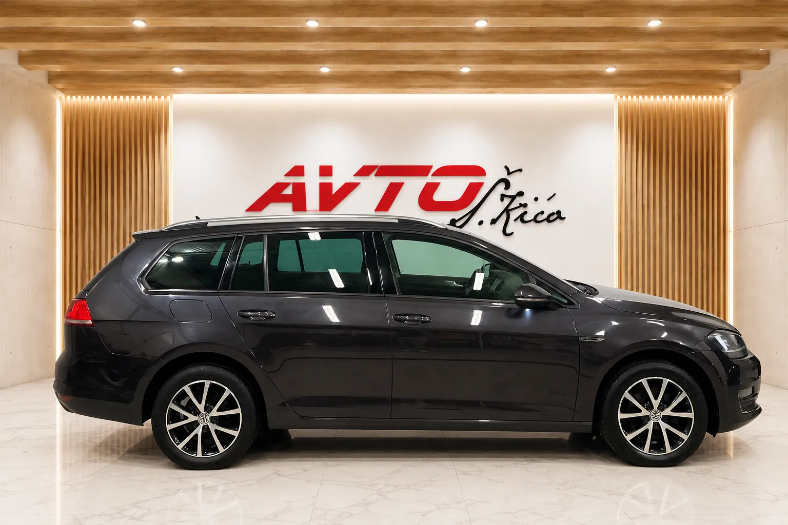 Zunanja slika - VW Golf Variant - 1.6 TDI-LOUNGE-BI-XENON-NAVI-GRETJE-SED-SERVI-KNJ- - 6