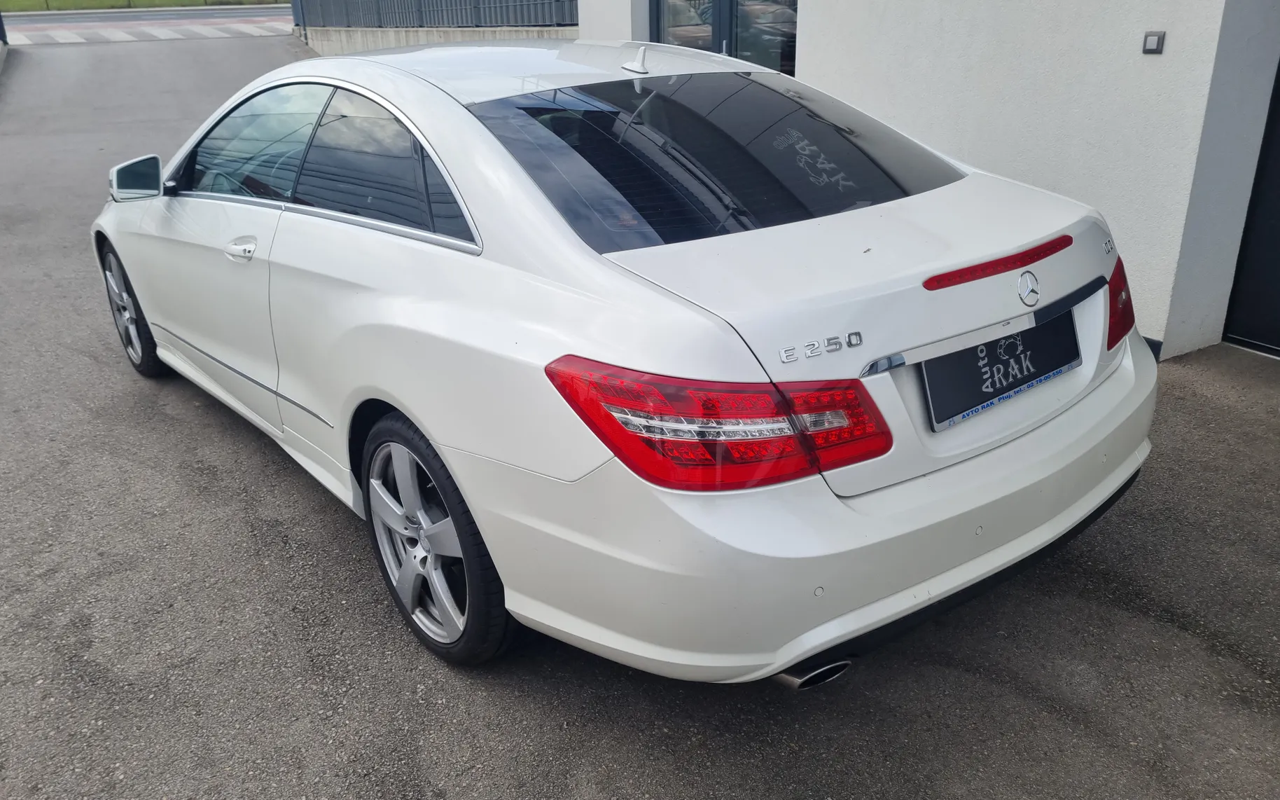 Zunanja slika - Mercedes-Benz E-Razred - E Coupe 250 CDI USNJE,NAVI., BLUETOOTH - 5