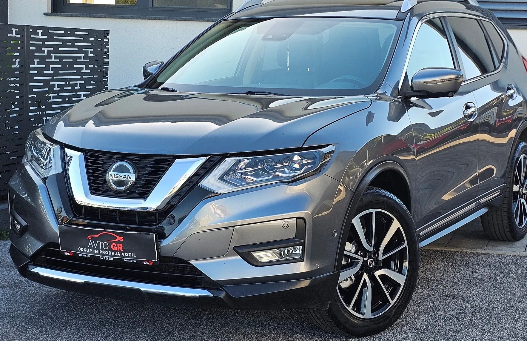 Zunanja slika - Nissan X-Trail - 4WD 1.7 dCi Tekna X-Tronic- LED-PANO-GR.SED.-1.LAS - 17