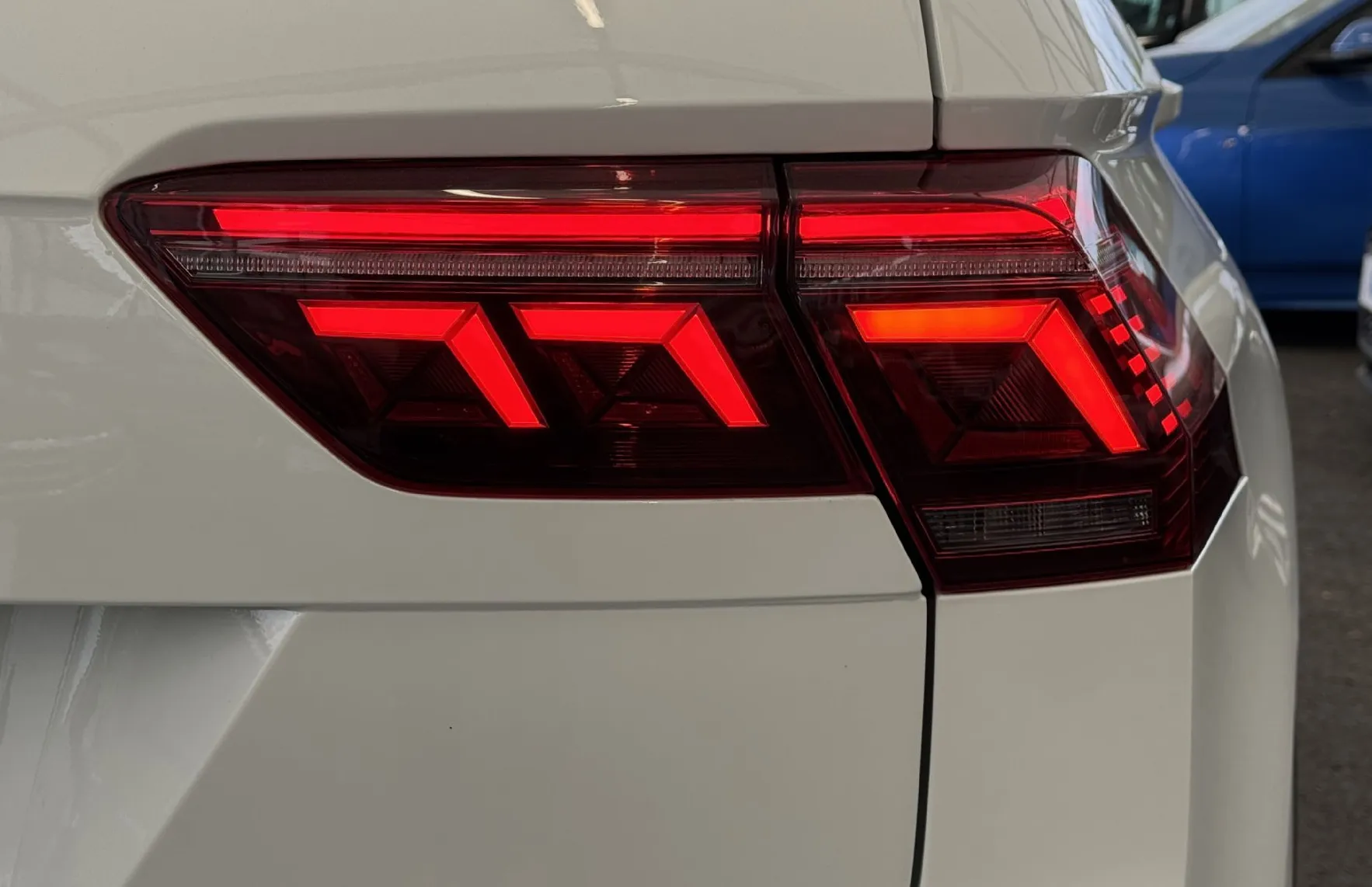 Zunanja slika - Volkswagen Tiguan - 2.0 TDI BMT Elegance DSG - 5