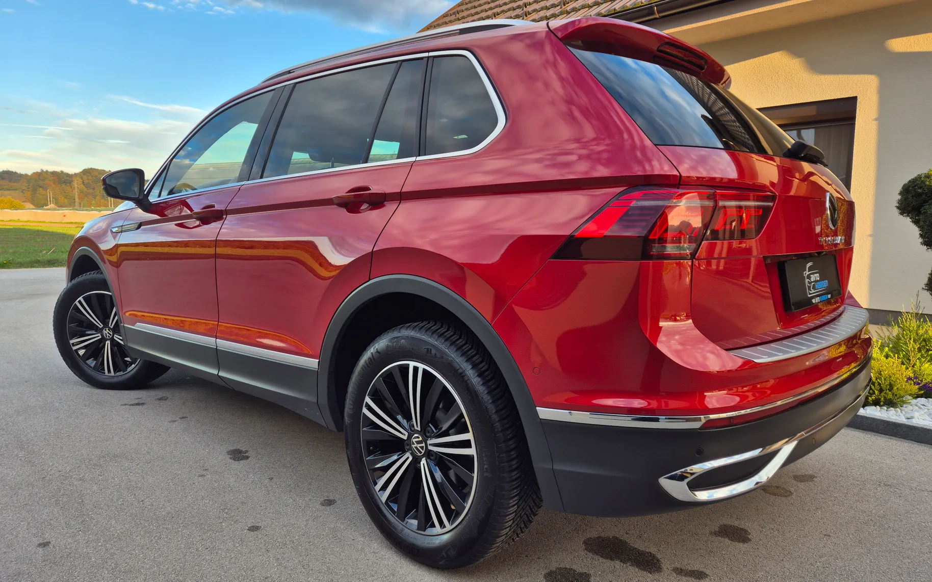Zunanja slika - Volkswagen Tiguan - 4motion 2.0 TDI BMT Elegance DSG - 4